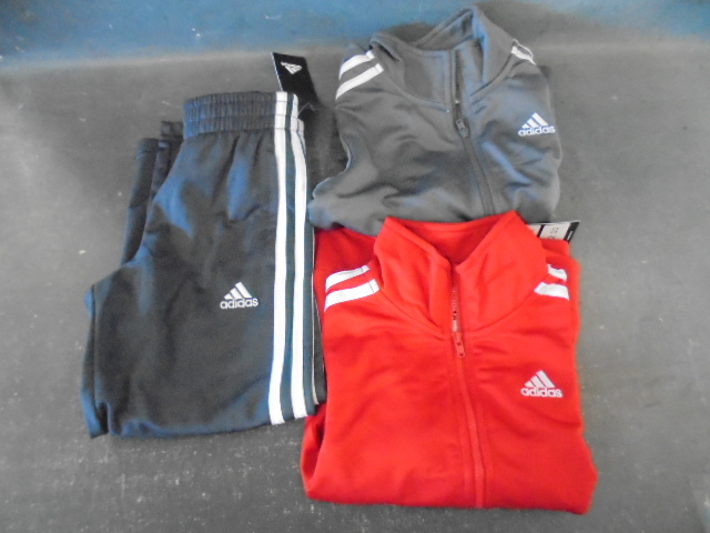 lot 25 image: Name Brand Childrens Clothes