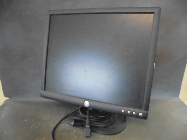 lot 32 image: Computer Monitor