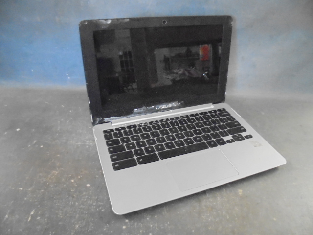 lot 38 image: ASAS Laptop Computer