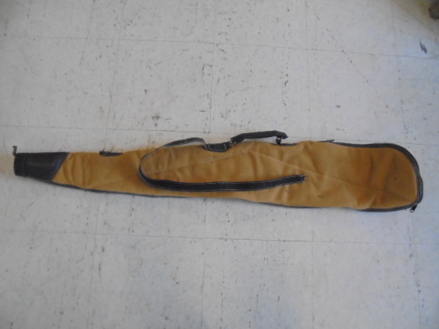 lot 46 image: Soft Gun Case