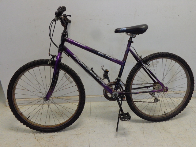 lot 52 image: Roadmaster Trail Bike