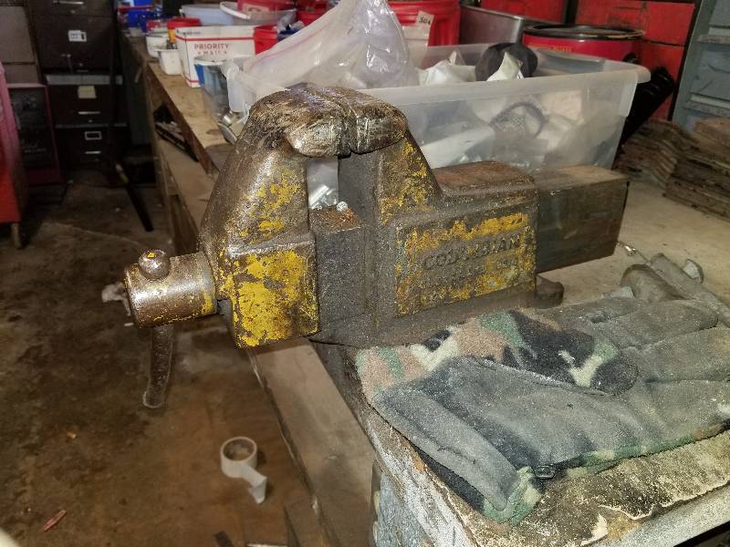 lot 85 image: Bench Vise