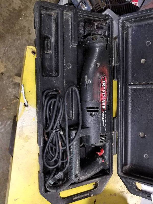 lot 70 image: Craftsman 34 hp Reciprocating Saw w Case