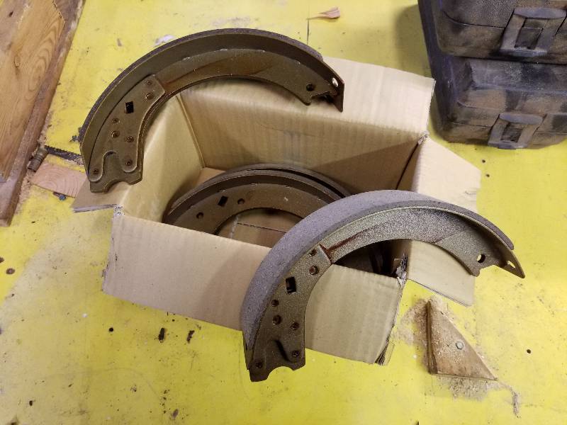 lot 61 image: Bonded Brake Shoe Kit
