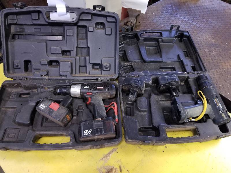 lot 78 image: Lot of (2) Craftsman 18V Cordless Drills w Cases, Batteries