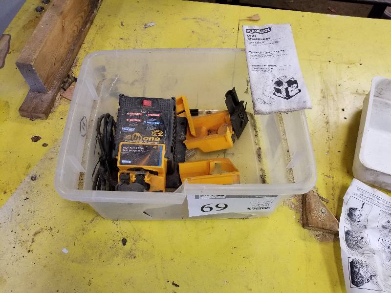 lot 69 image: Plasplugs 4-in-1 Drill Sharpener w Manual