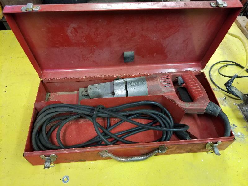 lot 73 image: Milwaukee Tools Sawzall w Case