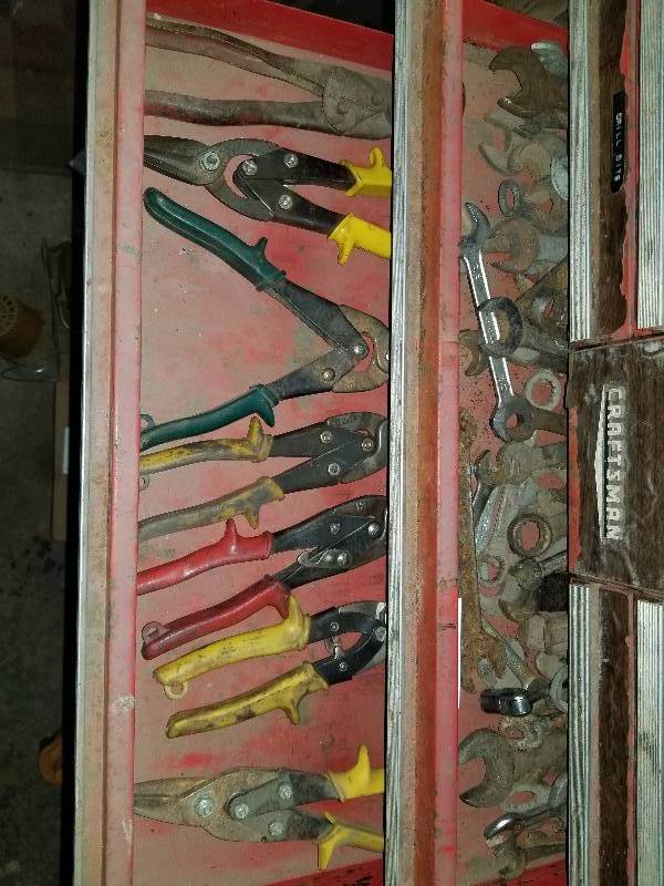 lot 121 image: Wrenches, Side Snippers
