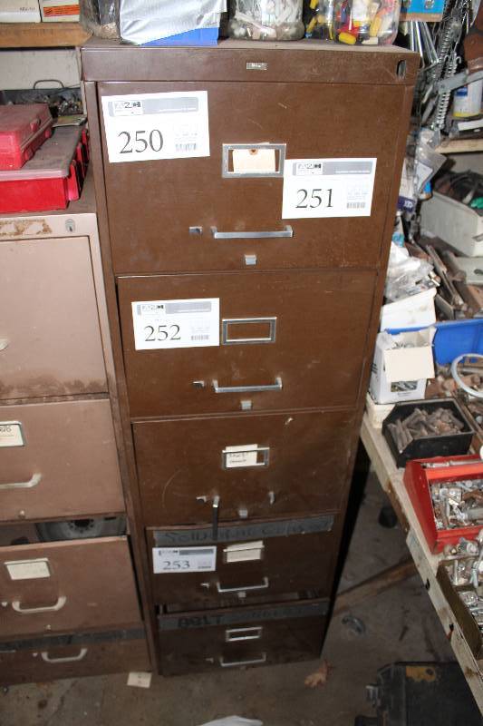 lot 250 image: 4-Drawer Metal File Cabinet