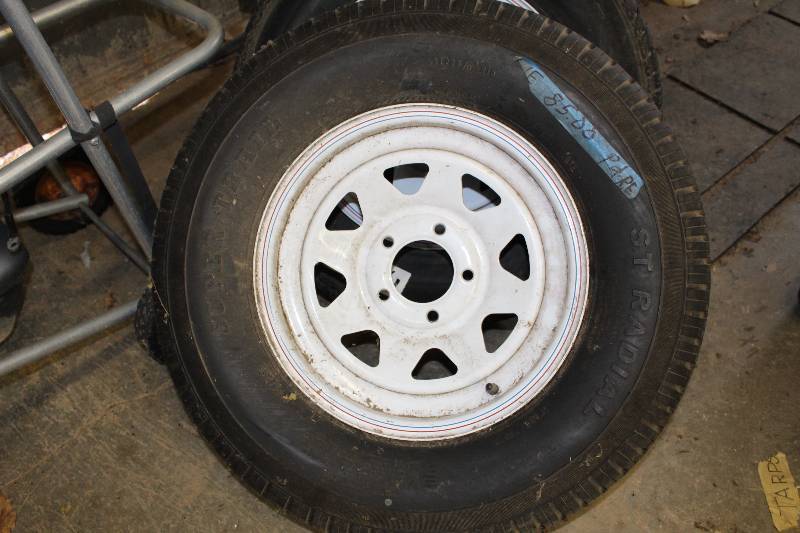 lot 223 image: Super Trail ST Radial ST22575R15 Tire w 5-Lug 15in. Wheel