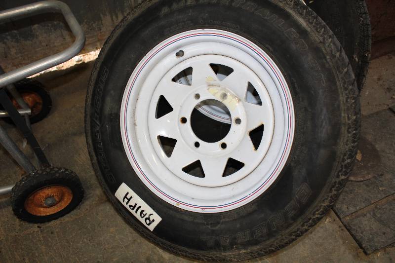 lot 224 image: Ameritrailer ST20575R16 Tire w 6-Lug 16in. Wheel