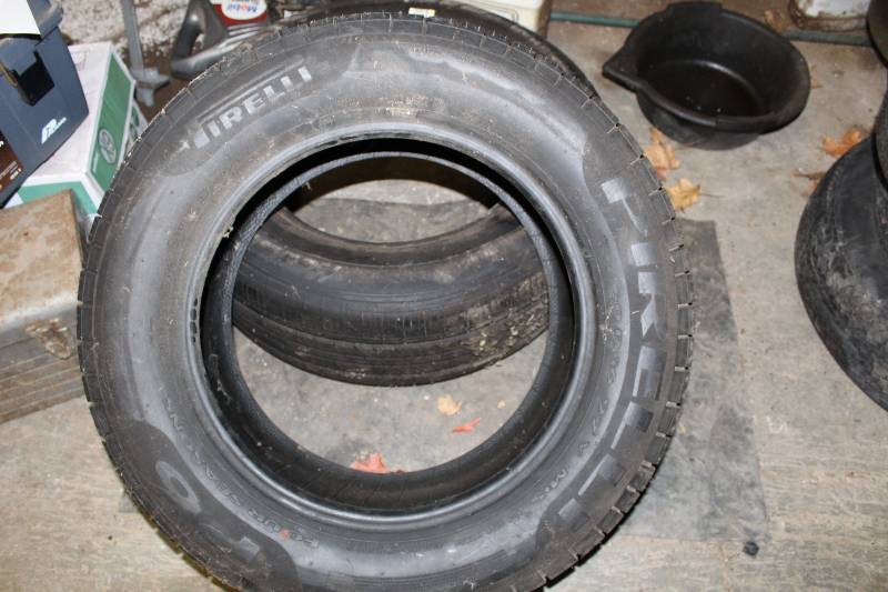 lot 218 image: Pirelli P6 P22560R16 97V MS Tire
