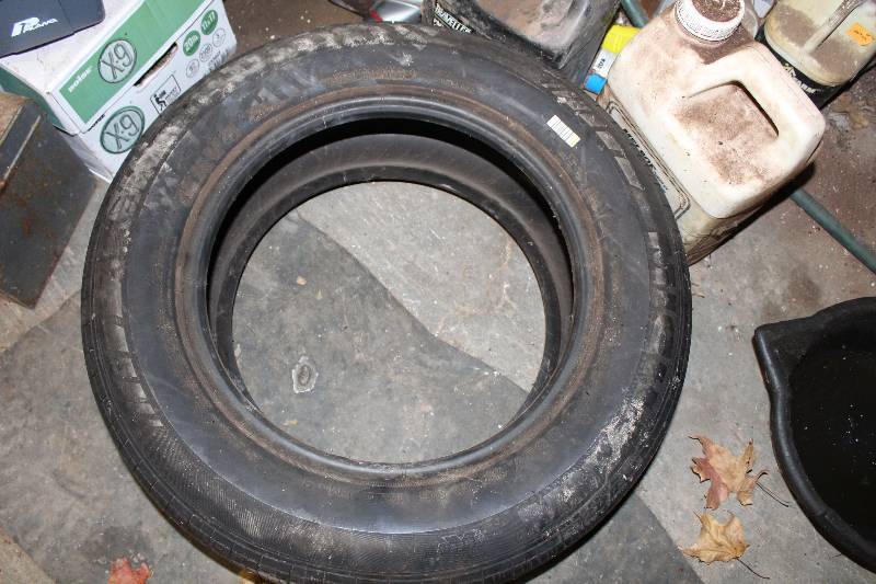 lot 219 image: Michelin MXV4 Plus 23560R16 Tire