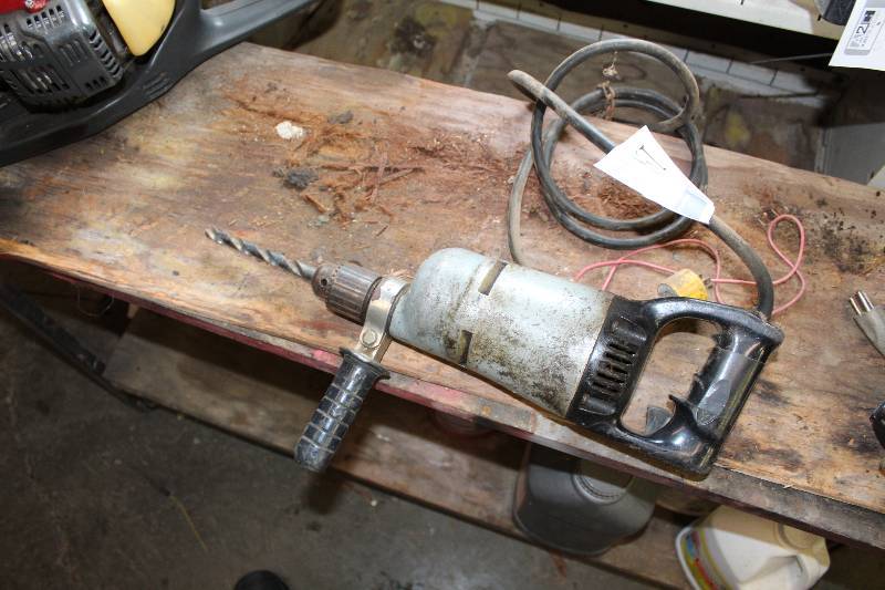 lot 198 image: Portable Electric 12in. Cap HD Drill