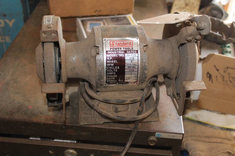lot 196 image: Standard Power Tools Industrial Rated 5in. Bench Grinder