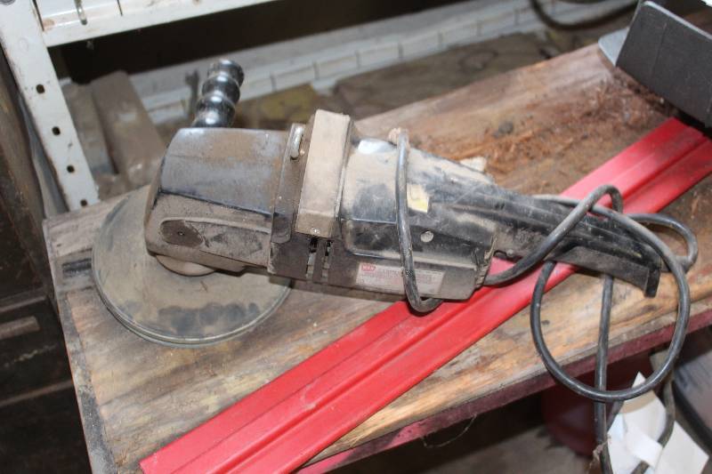 lot 194 image: Wen 7in. 2-Speed Sander Polisher