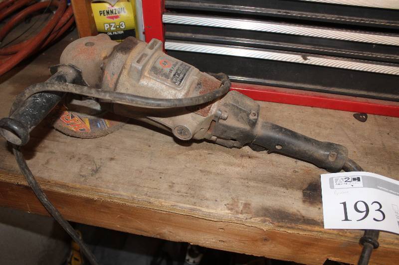 lot 193 image: Black & Decker Heavy Duty Automotive Sander