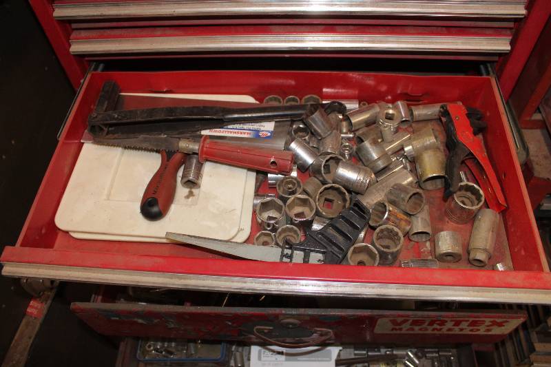 lot 181 image: Sockets, Misc