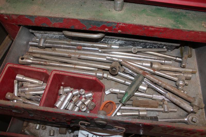 lot 182 image: Sockets, Extensions, Drivers