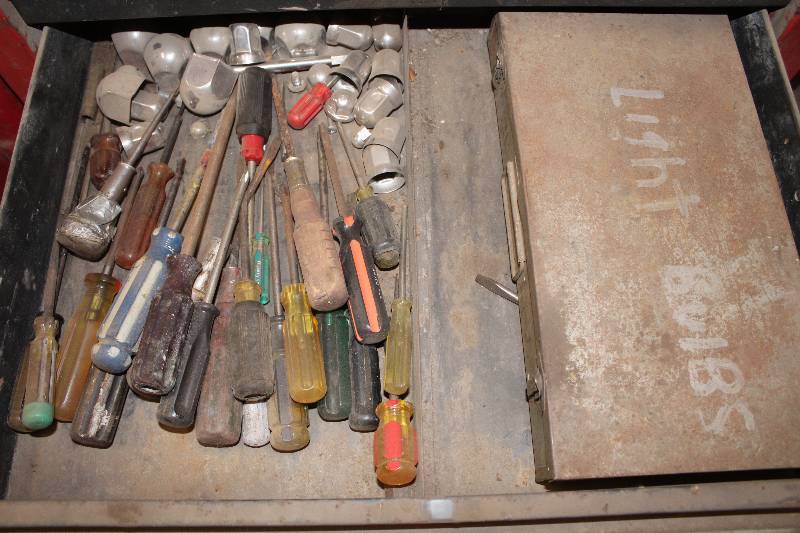 lot 173 image: Screwdrivers