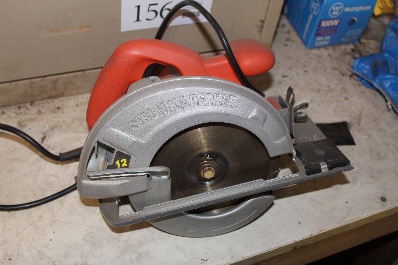 lot 150 image: Black & Decker Circular Saw