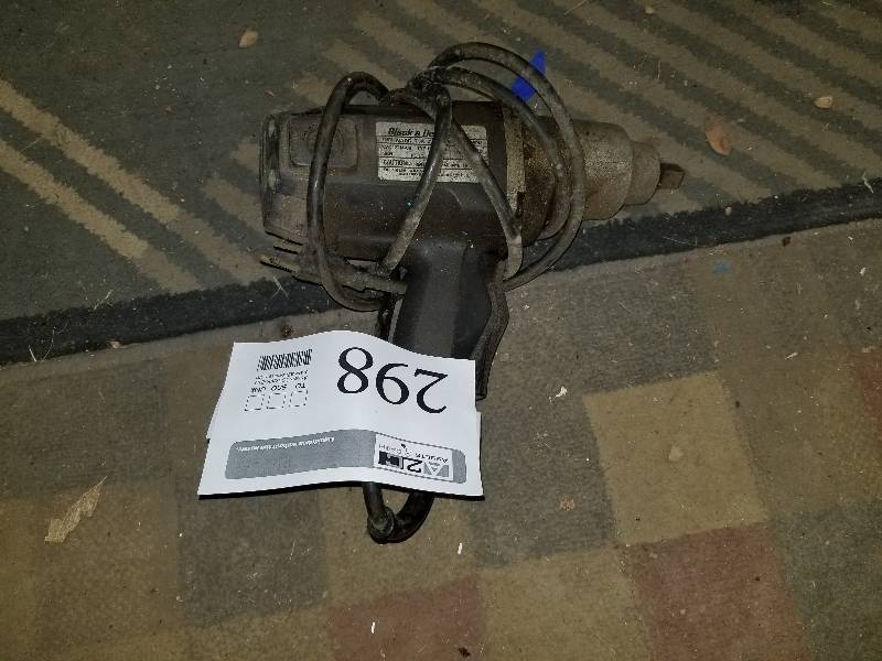 lot 298 image: Black & Decker Drill