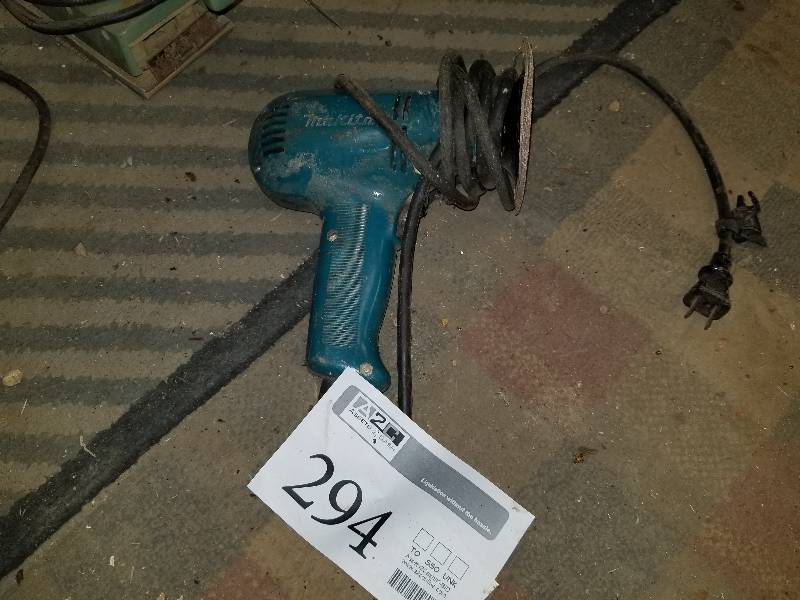 lot 294 image: Makita 125mm Disc Sander