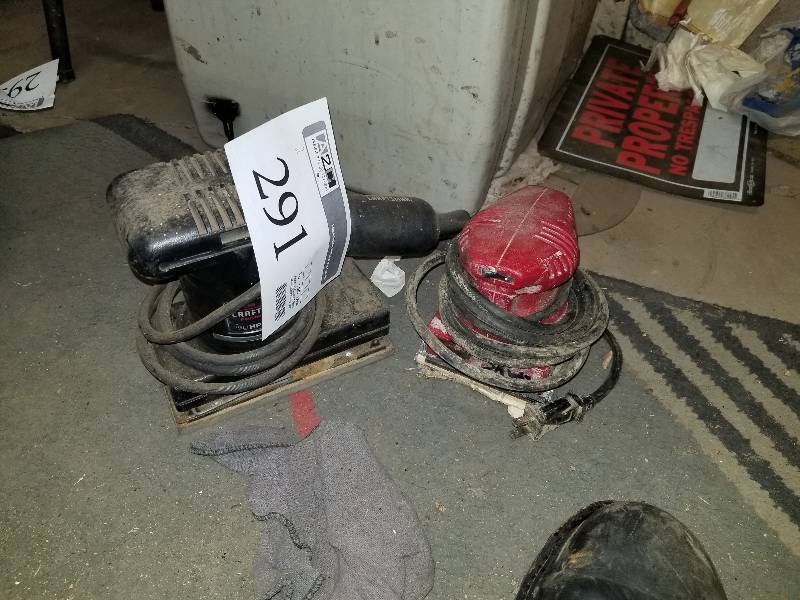 lot 291 image: Lot of (2) Finishing Sanders - Craftsman, Milwaukee Tools
