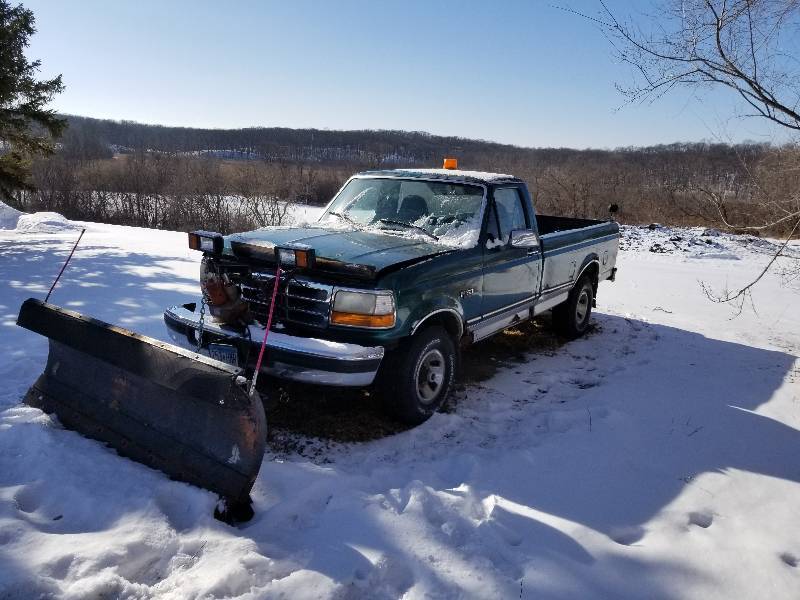 lot 3 image: 1996 Ford F150 2-Door Truck w Western Plow Attachment