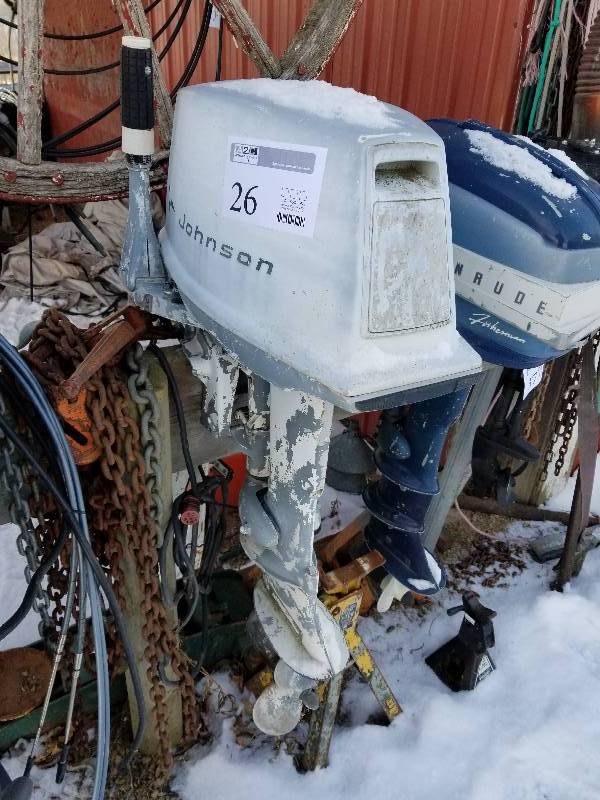 lot 26 image: Johnson Boat Motor w Propellor