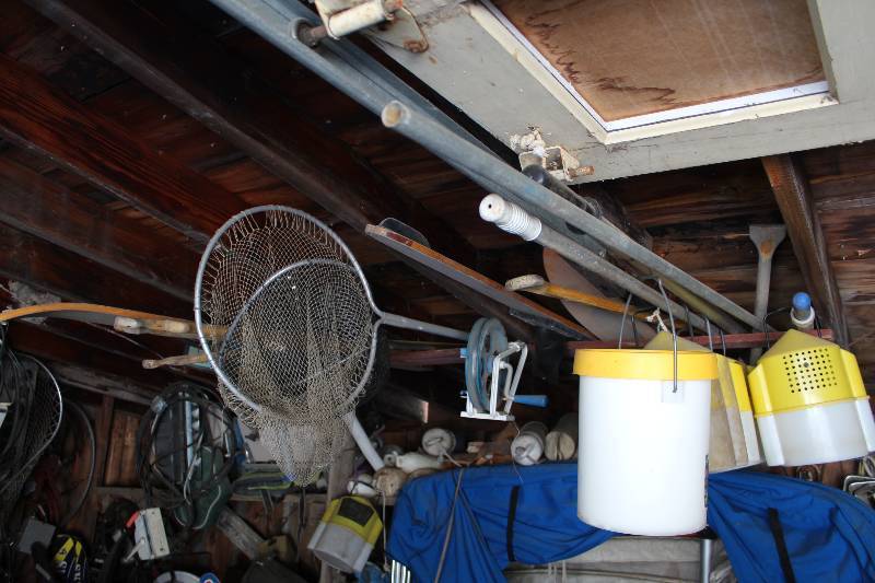 lot 362 image: Fish Nets, Fish Cans, Skis