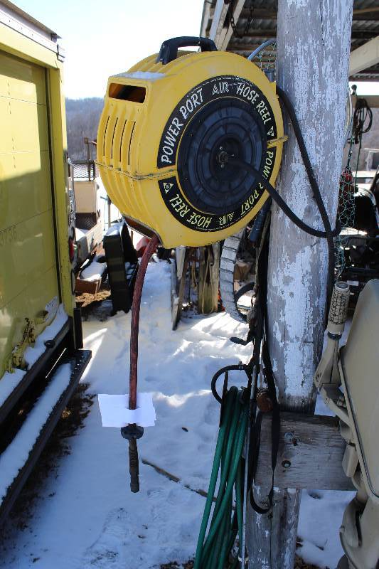 lot 351 image: Power Port Air Hose Reel