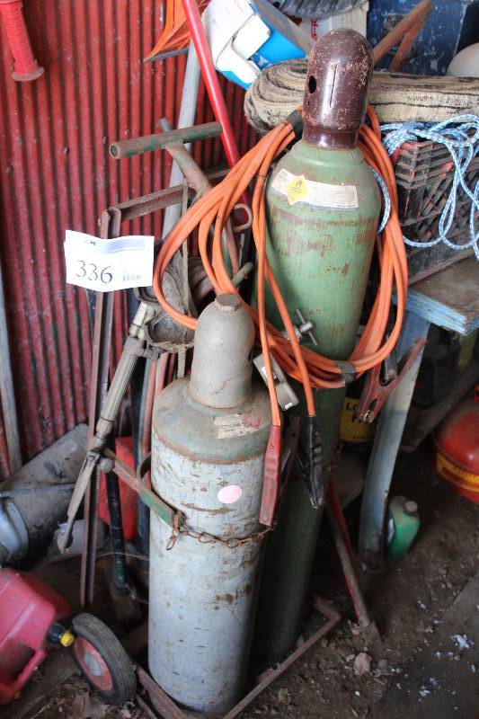 lot 336 image: Acetylene Oxygen Welder Tanks w Gauges, Hoses, Dolly