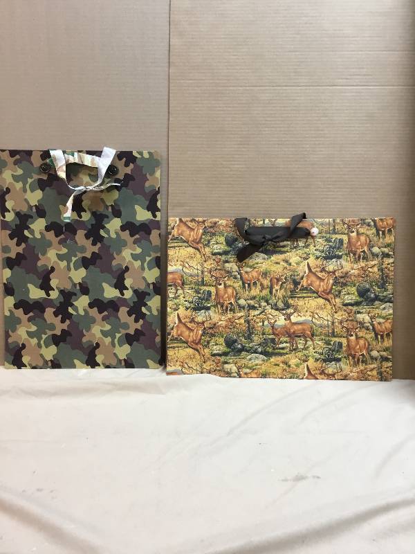 2 Magnetic Boards - Wall Hanging - Camo and deer