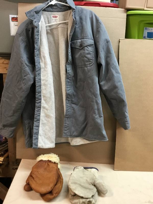 Levi Jacket M, and mittens