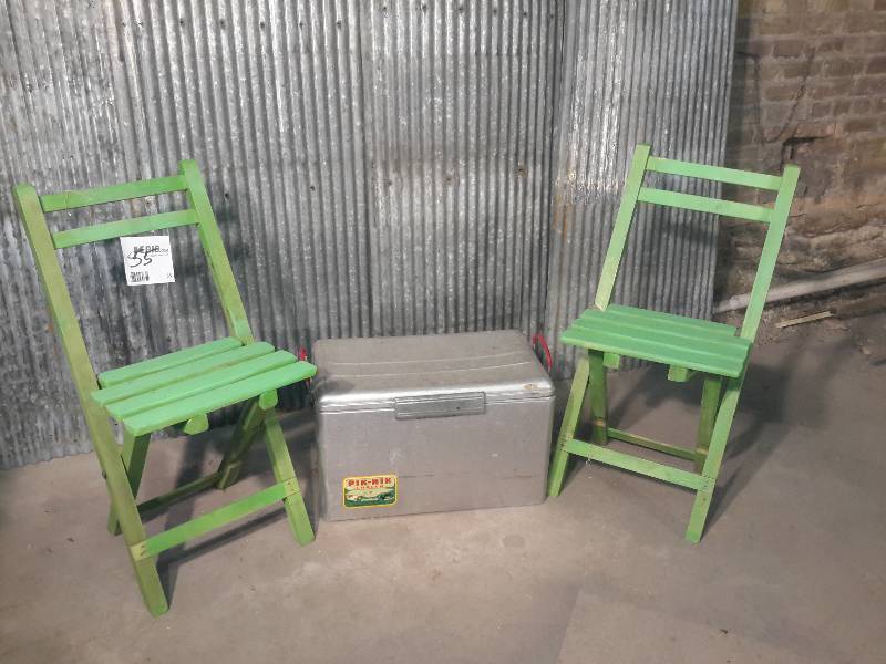 lot 55 image: CRONSTROMS, Cooler and 2 folding Chairs