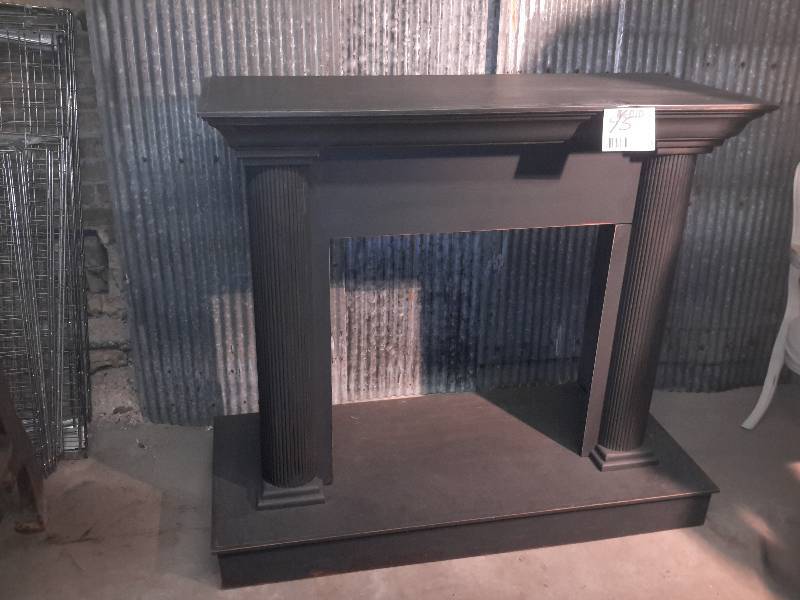 lot 15 image: Wood Fireplace Hearth.