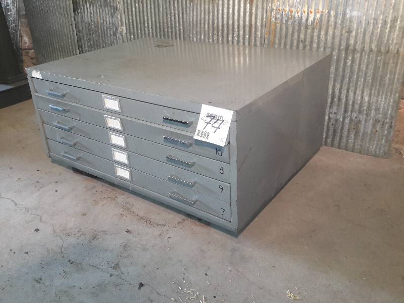 lot 74 image: SAFCO Architect cabinet..