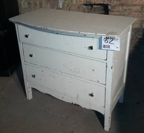 lot 82 image: 3 drawer wood bureau..