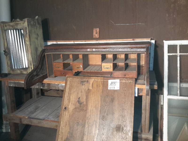 lot 103 image: Top of Roll top desk as pictured