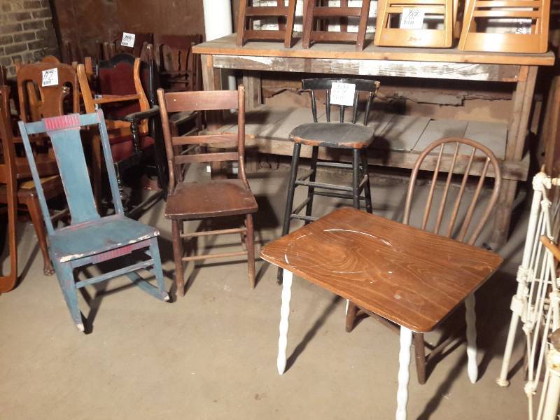 lot 114 image: 3 side chairs, High stool and small desktable as shown