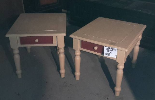 lot 87 image: 2 nice   wood side tables with drawers