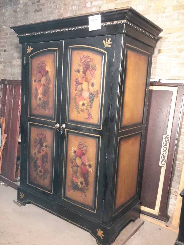 lot 6 image: Beautifully decorated wood Armoire
