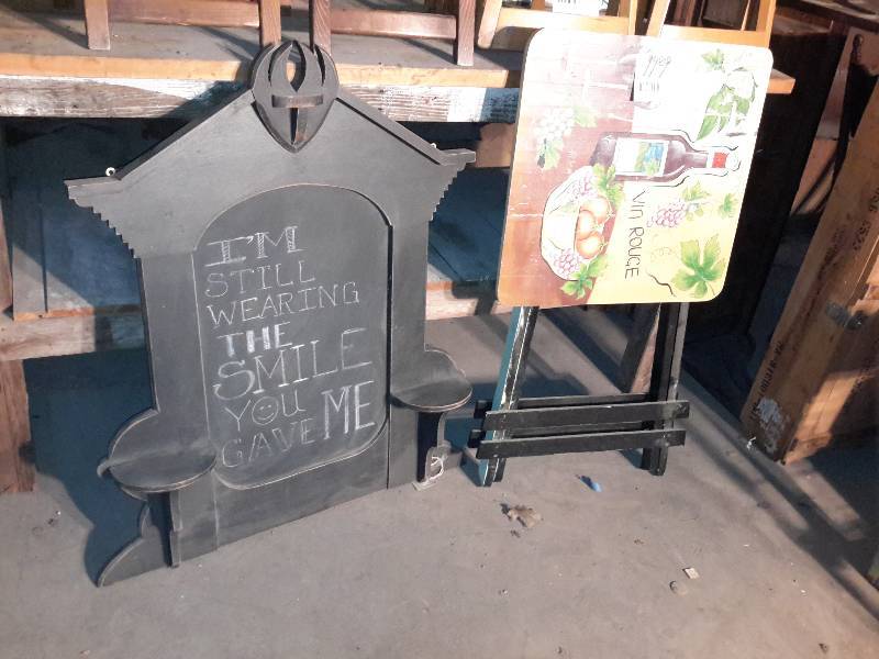lot 119 image: Nicely painted folding wine service table  Nice ChalkboardMessage board as pictured