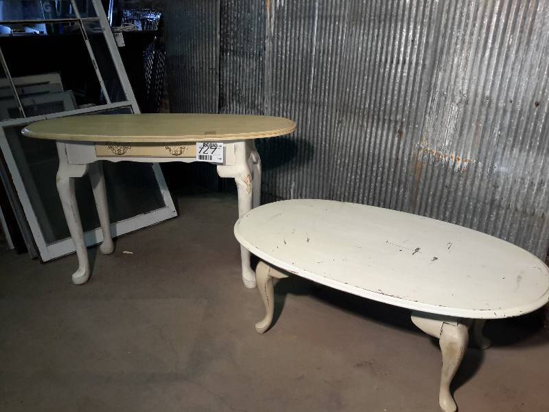 lot 129 image: Oval Shaped Sofa Table  Oval Shaped Coffee table.