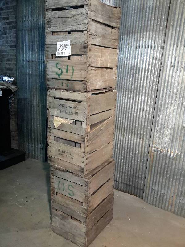 lot 140 image: 9 Wood crates