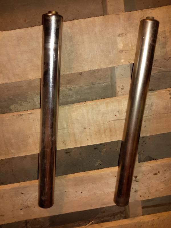 lot 170 image: Box of Aluminum conveyor rollers