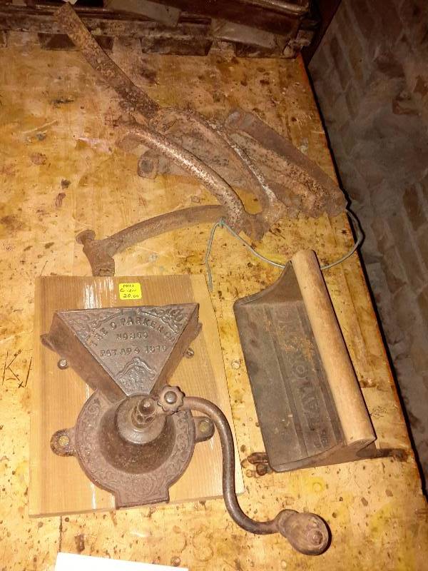 lot 187 image: Bacon Press, Vintage Grinder