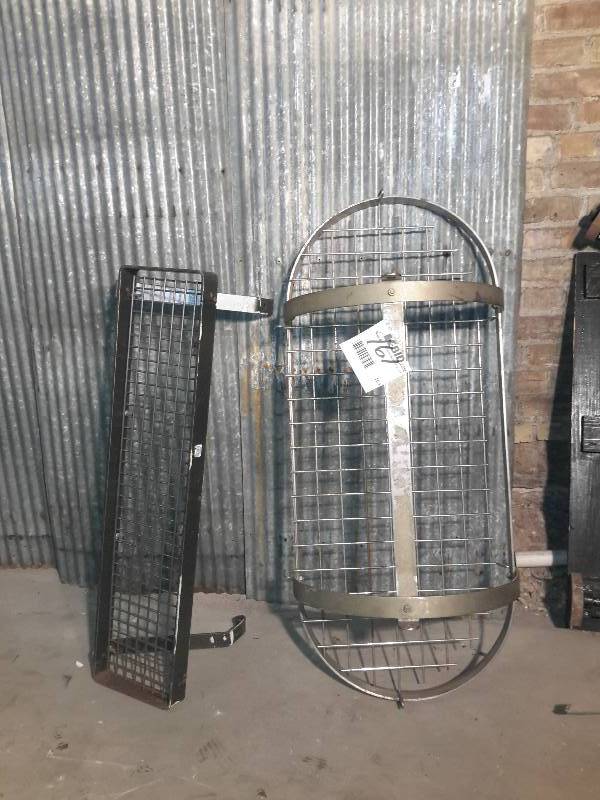 lot 161 image: Steel hanging pan Rack.. Steel Grated Wall Shelf