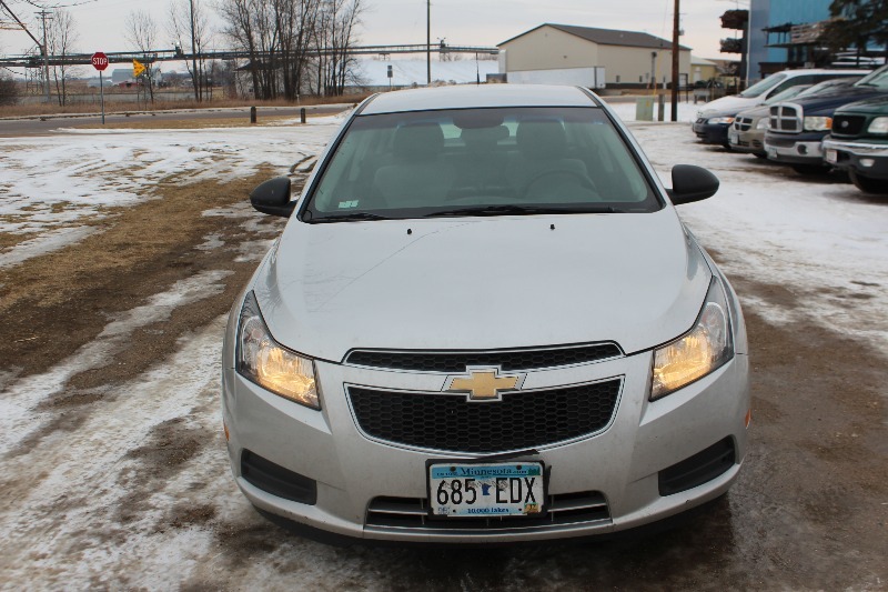2011 Chevrolet Cruze LS - 2 Owner -